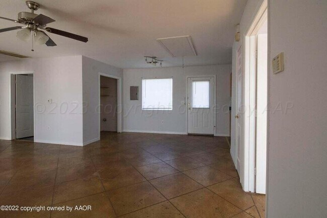Foto del edificio - 106 N Jefferson St