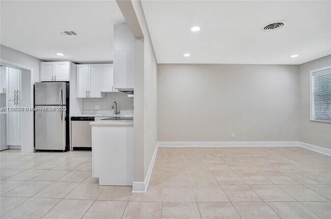 Foto del edificio - 9457 SW 52nd Ct