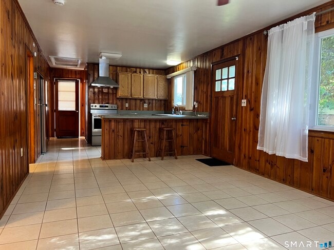 Building Photo - 34 Corsino Ave