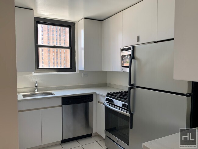 Building Photo - 333 EAST 49 STREET