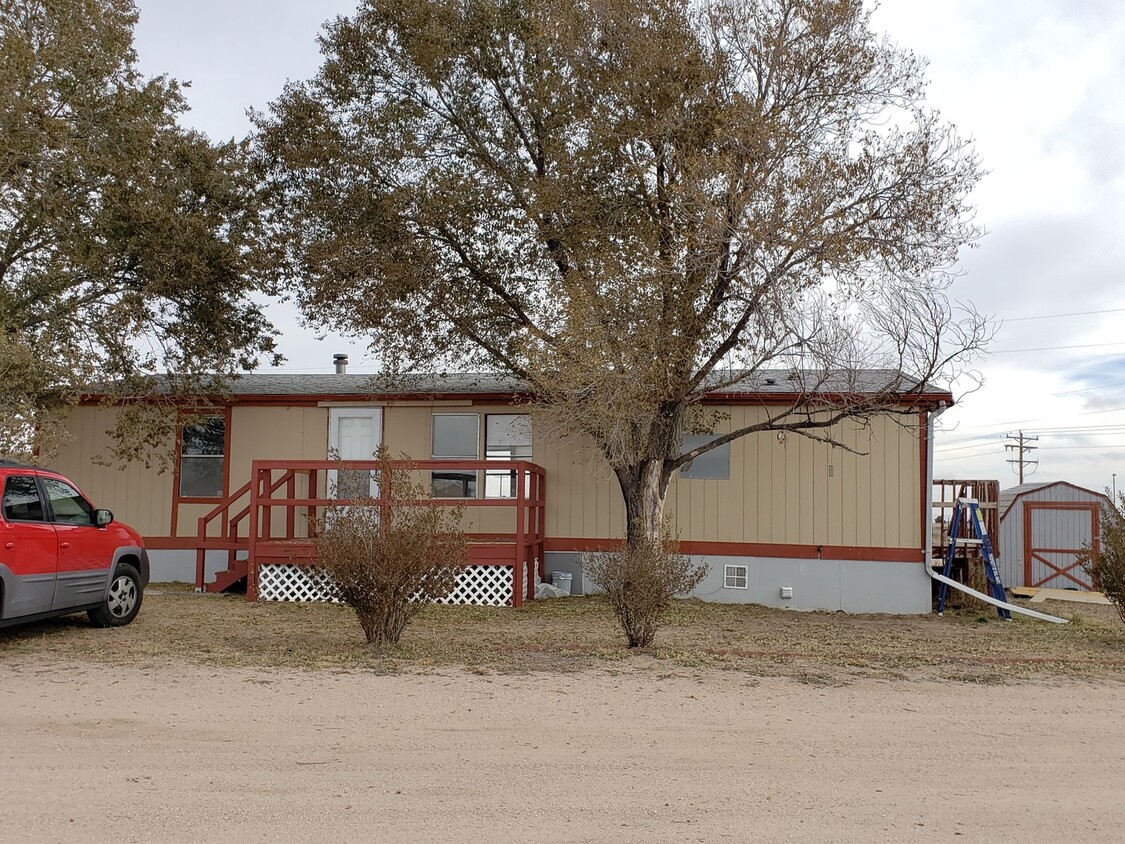 Foto principal - 3 Bedroom Ranch with Convenient Falcon/Pey...