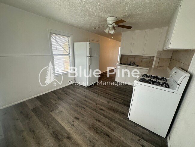 Building Photo - 448 H St