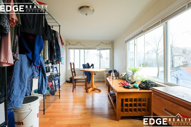 Foto del edificio - 81-83 Orange St. Unit 2