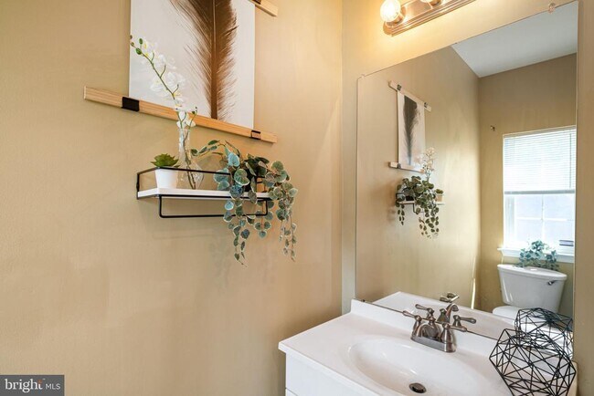 Foto del edificio - 656 N 8th St