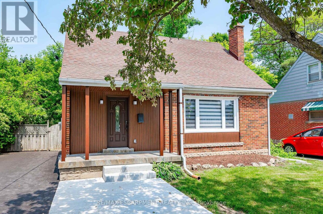 Primary Photo - 723 Hager Ave