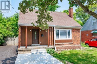 Building Photo - 723 Hager Ave