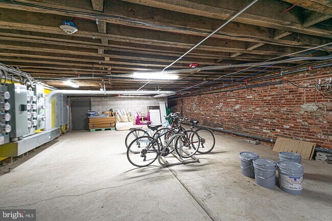 Building Photo - 135 N 3rd St