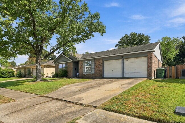 Building Photo - 8339 Carvel Ln