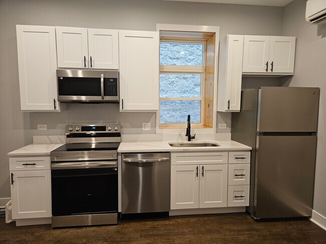 Foto del edificio - 831 S Western Ave