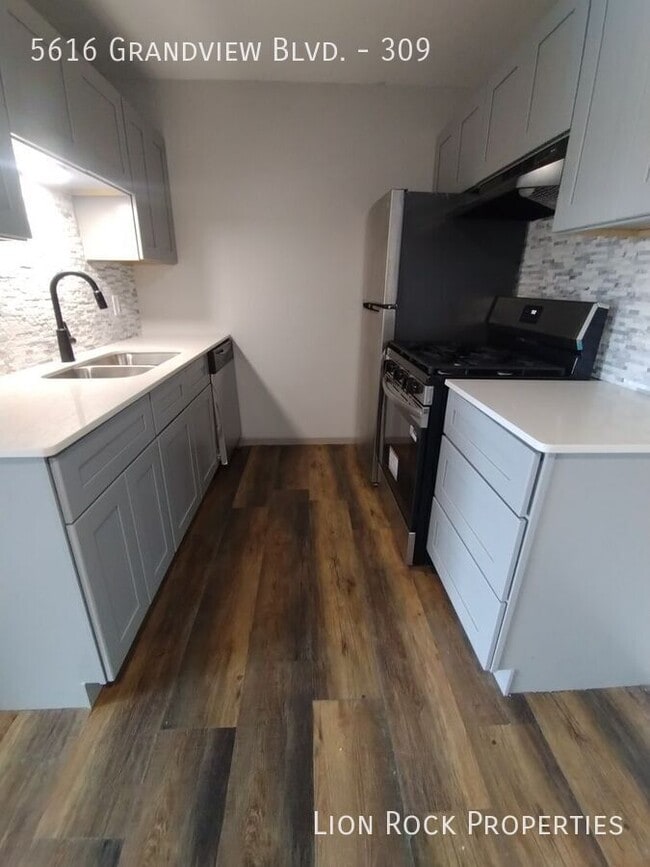 Foto del edificio - 5616 Grandview Blvd