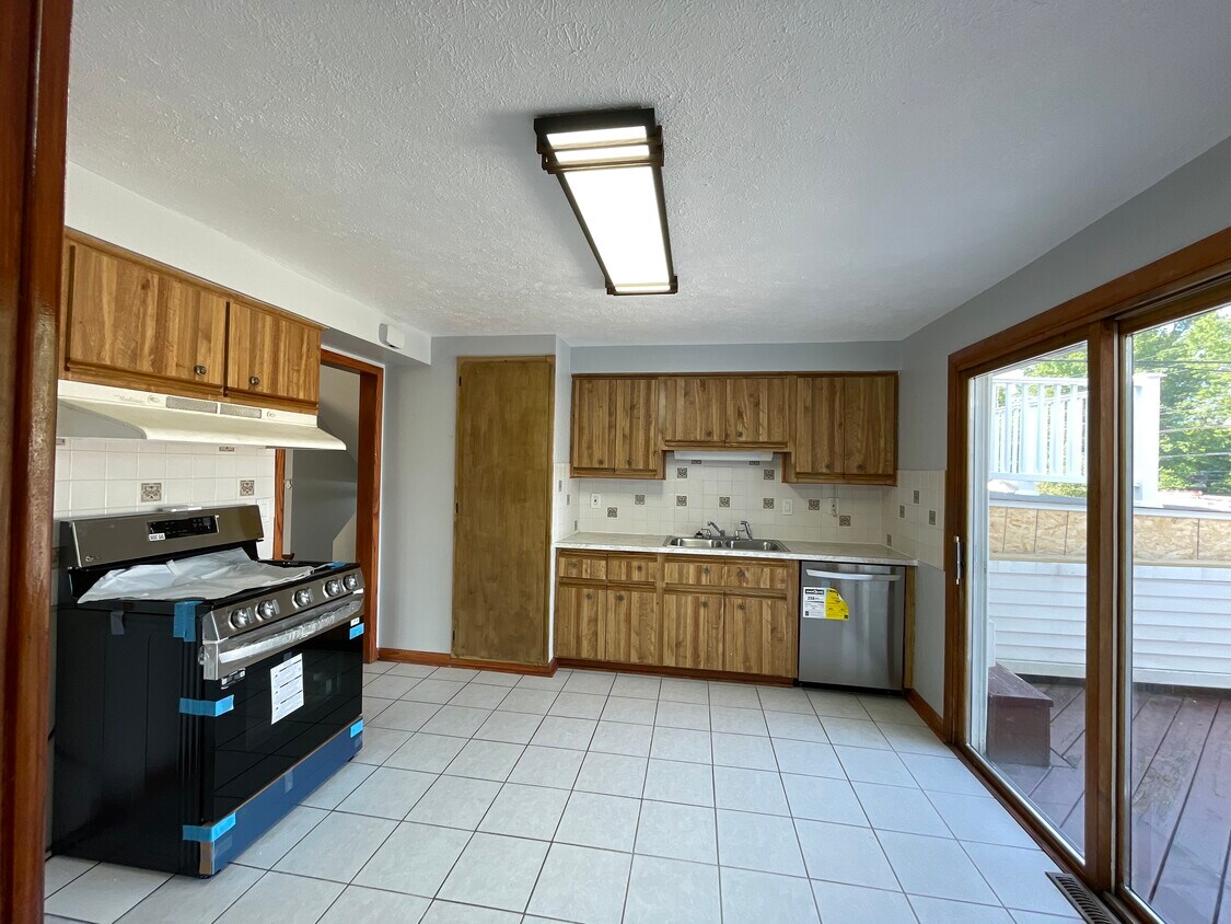 Foto principal - 6774 Reid Dr