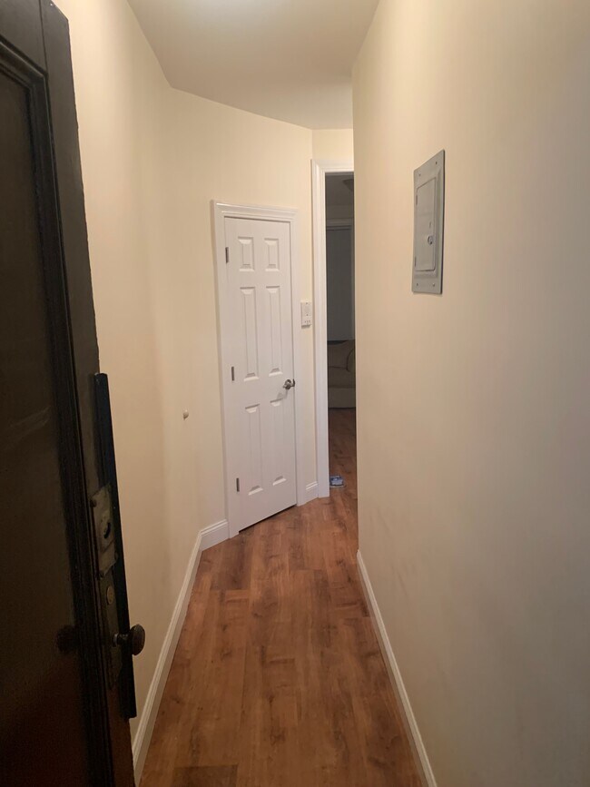 Foto del edificio - 2115 E 14th St
