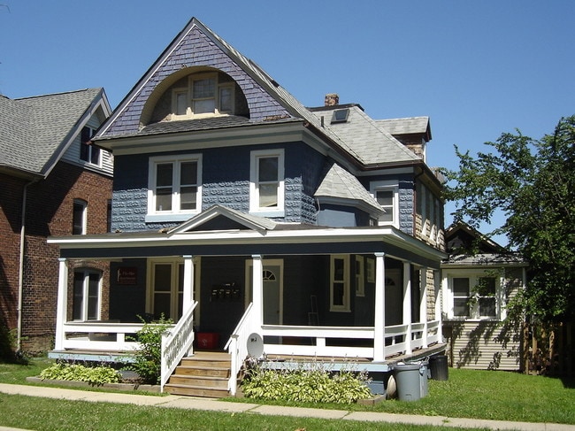 front of house - 124 College Pl