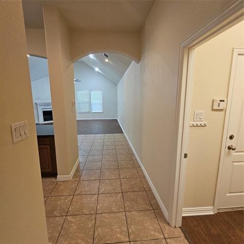 Foto del edificio - 922 Meadow Flower Ln