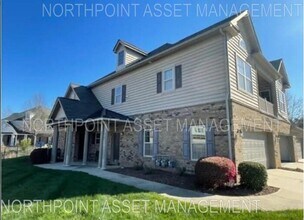 Building Photo - 14616 Juventus St