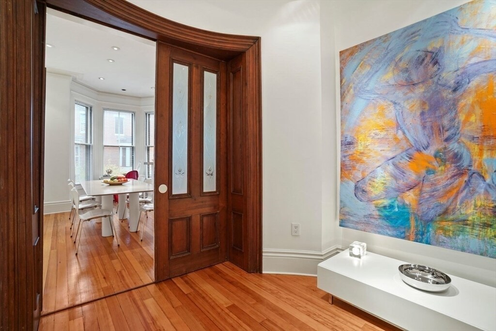 Primary Photo - 90 Appleton St
