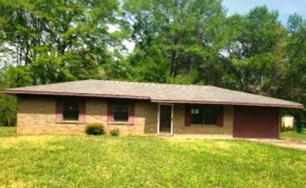 206 Bryan St, Kosciusko, MS 39090 House Rental in Kosciusko, MS