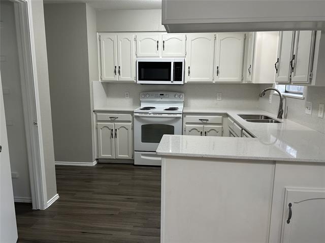 Building Photo - 6621 N Park Dr
