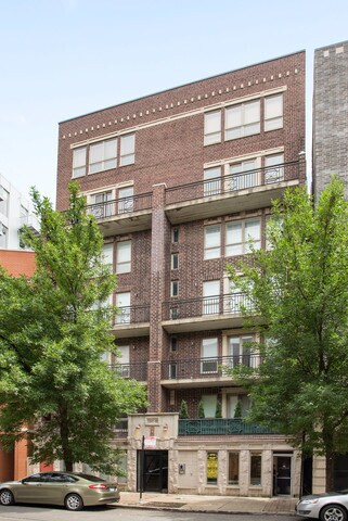 Primary Photo - 1347 N Sedgwick St
