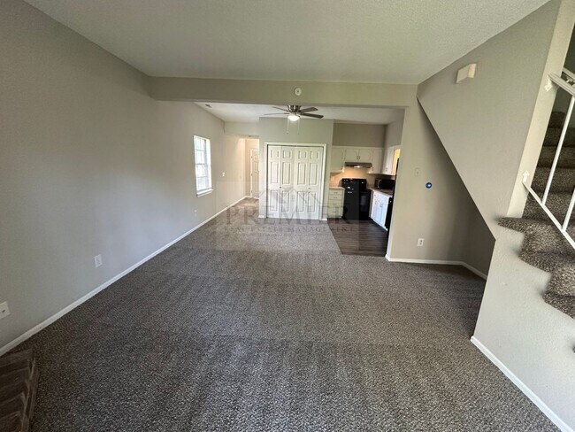 Building Photo - 3562 NE Independence Ave