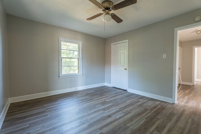 Building Photo - 663 Chesnee Hwy