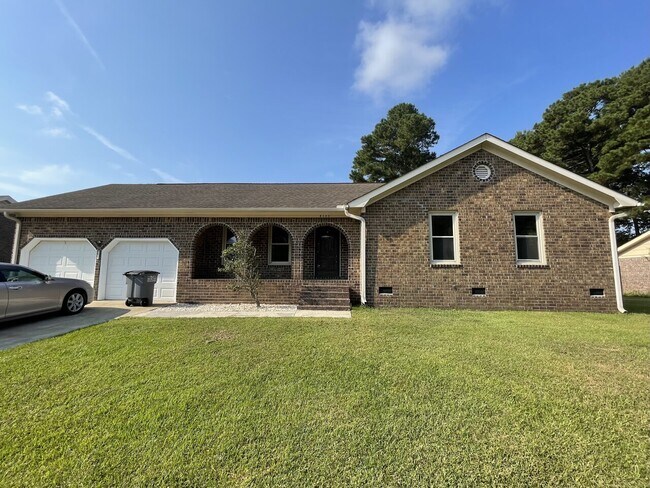 Building Photo - 8109 Greenridge Rd