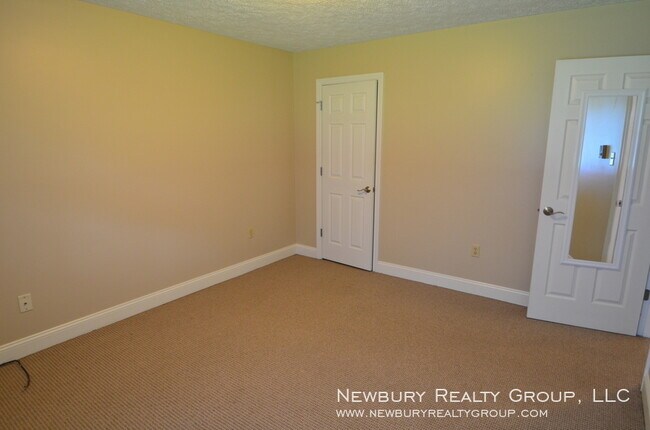 Building Photo - Clearview Meadows