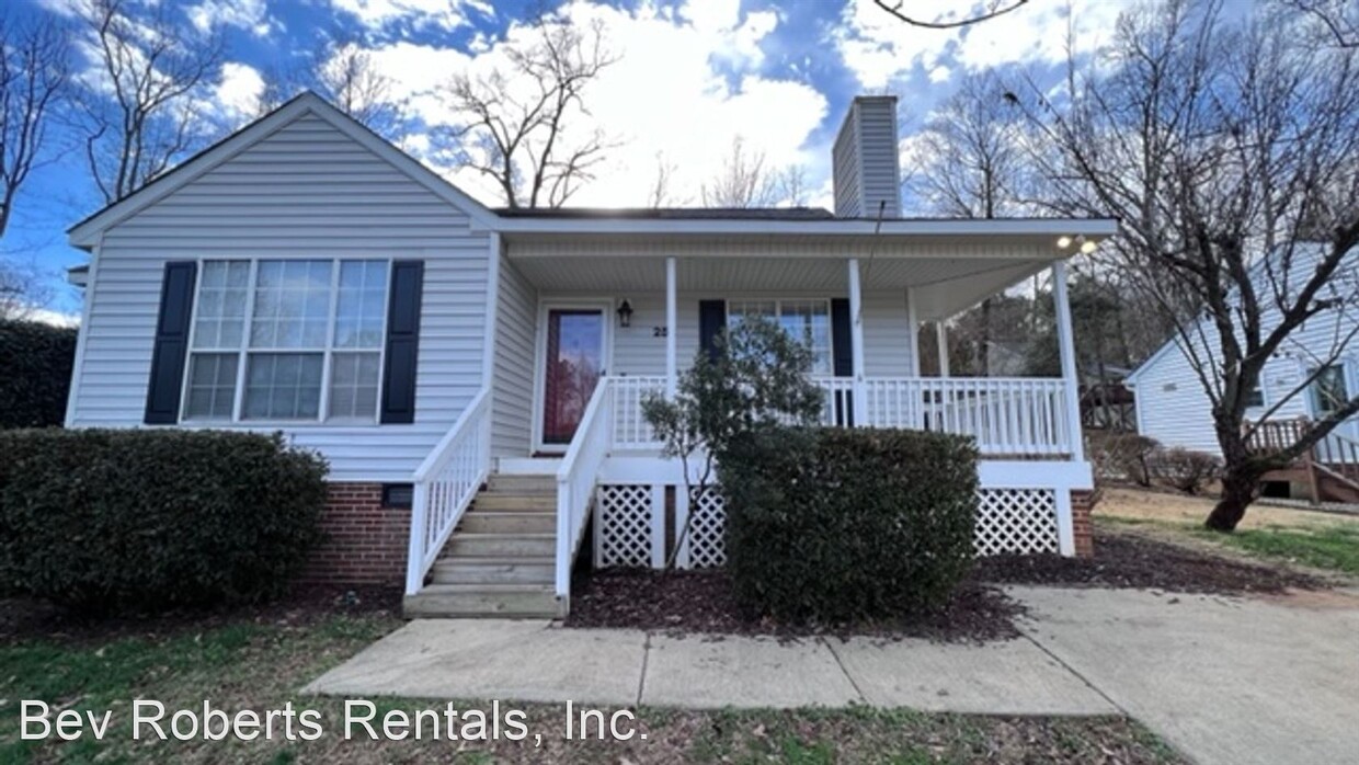 Foto principal - 3 br, 2 bath House - 252 Steeple Road