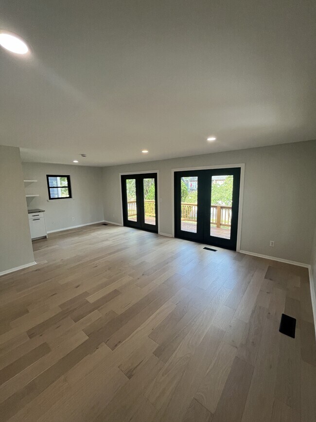 Foto del edificio - 220 Eveningside Dr