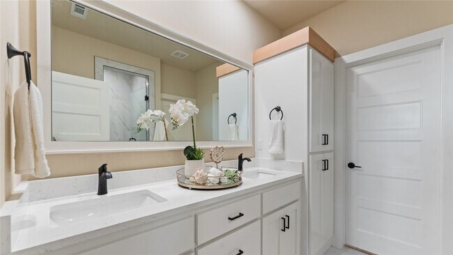 Foto del edificio - 1831 Utopia St