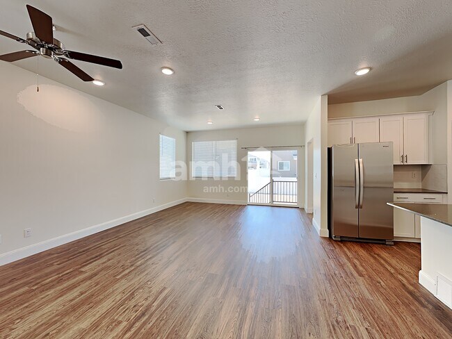 Building Photo - 2635 W 3290 S