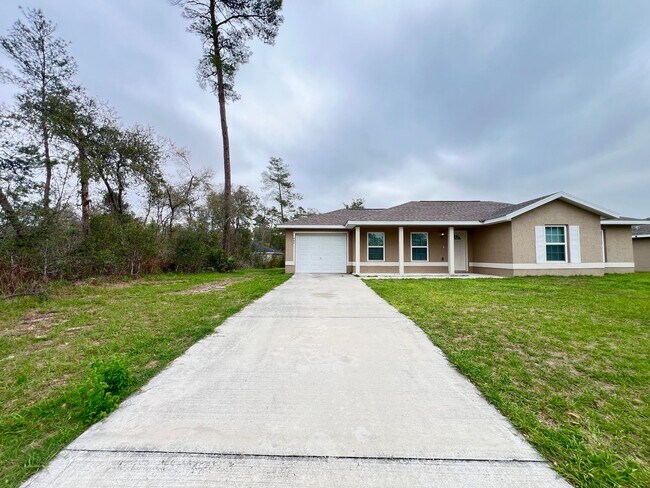 Foto del edificio - Beautiful 3 Bedroom, 2 Bathroom Home in Ocala!!