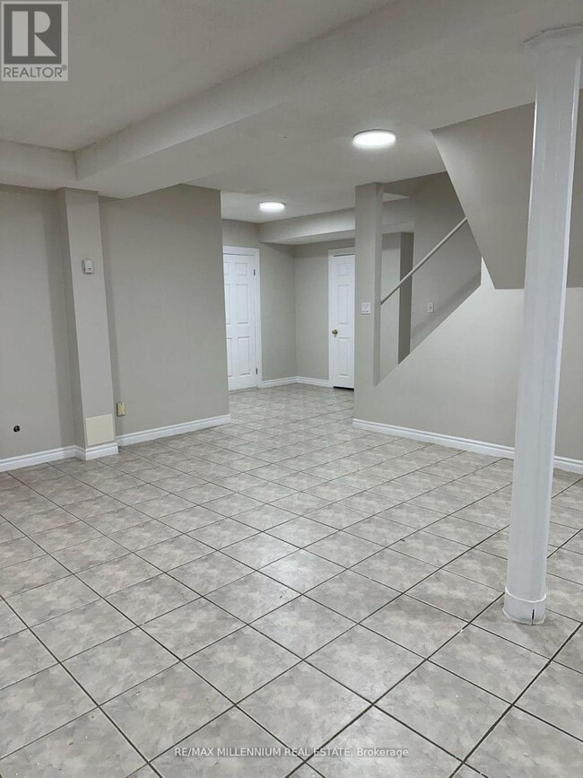 Building Photo - 946 Willowbank Trail