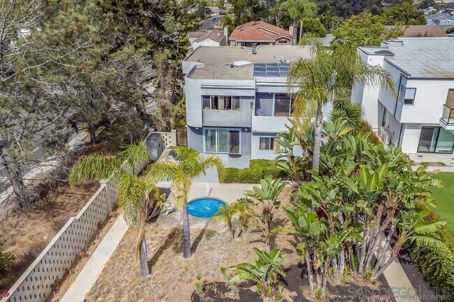 Building Photo - 13813 Boquita Dr