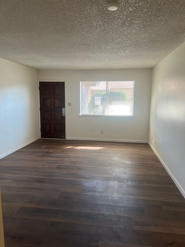 Primary Photo - Cute Apartment