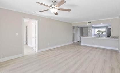 Building Photo - 152 Cypress Way E