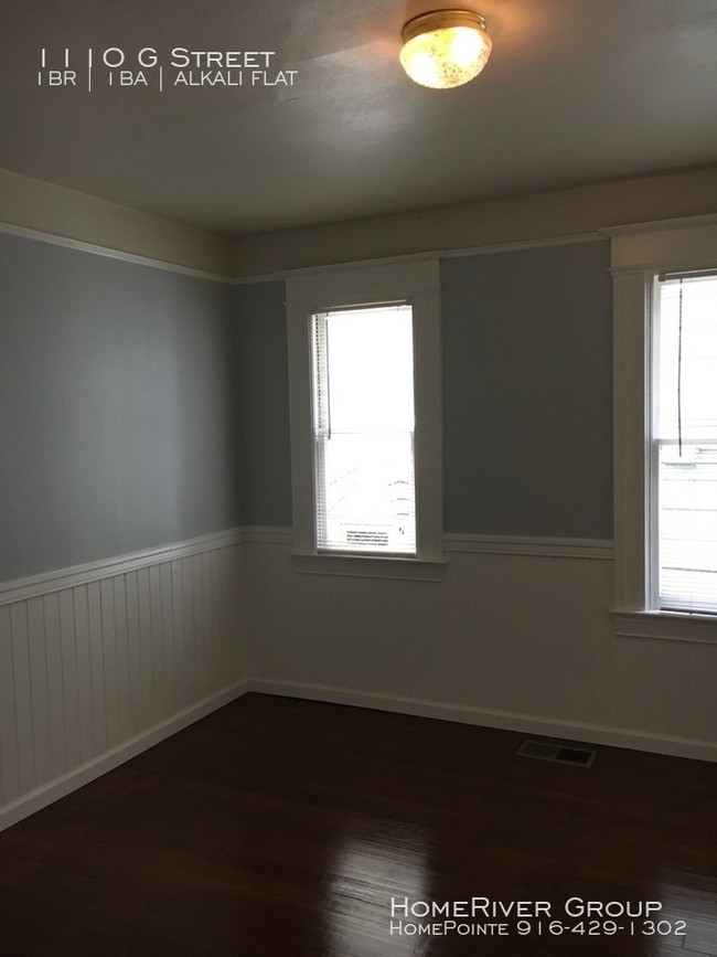 Building Photo - Large Unit in Amazing Downtown Victorian