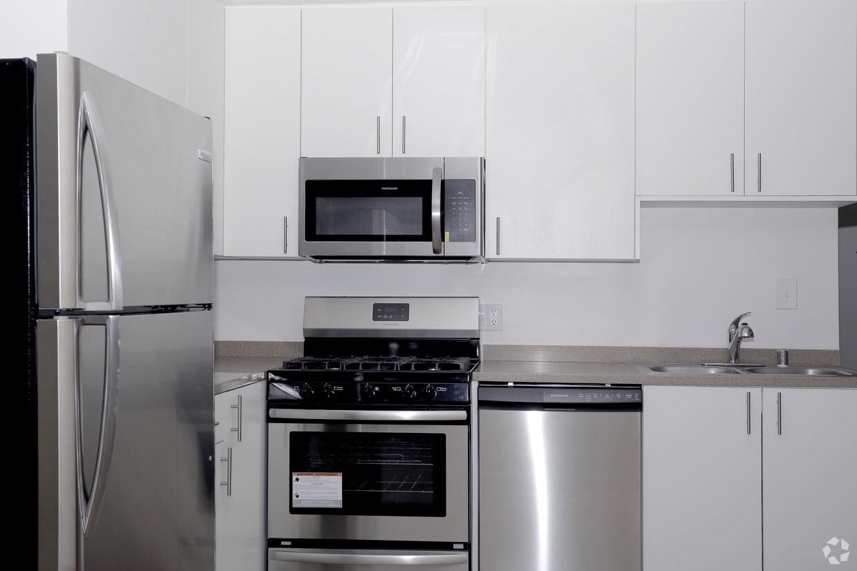 Babylon Apartments Apartments in Los Angeles, CA Westside Rentals