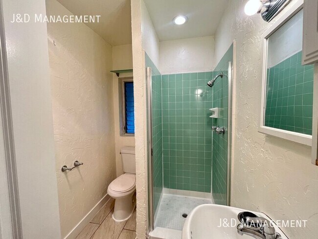 Foto del edificio - 2144 Alpine Blvd