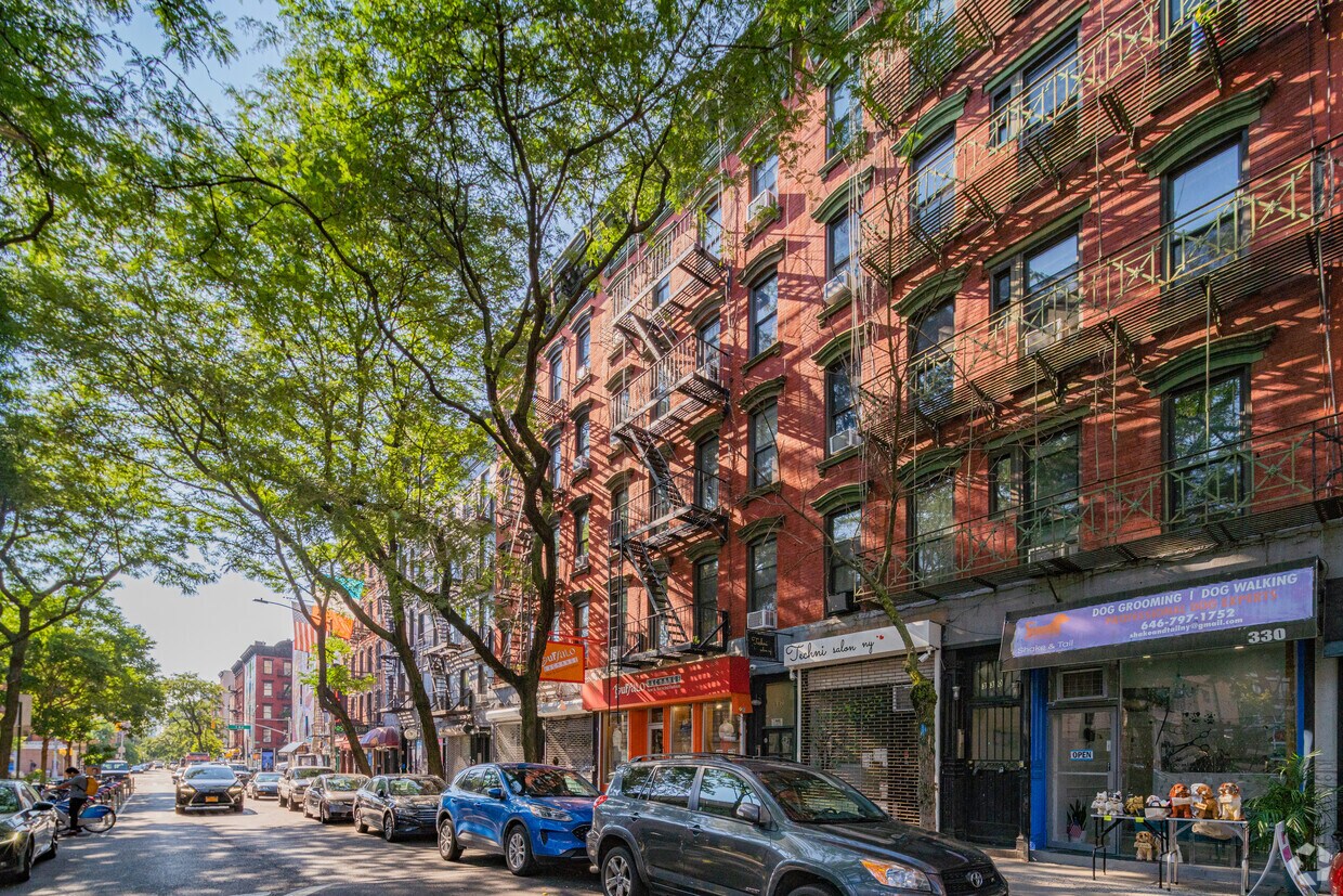 332 E 11th St New York, NY 10003-7424 - 332 E 11th St