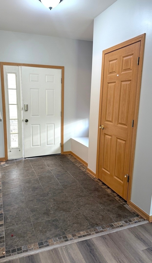 Building Photo - 810 Woodewind Dr