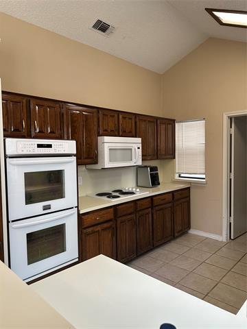 Building Photo - 412 Dillard Ln