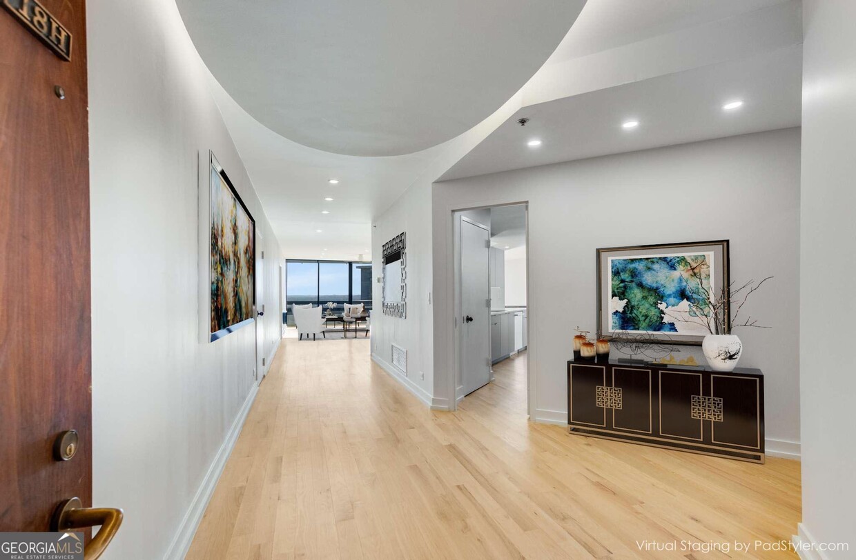 Foto principal - 2660 Peachtree Rd NW