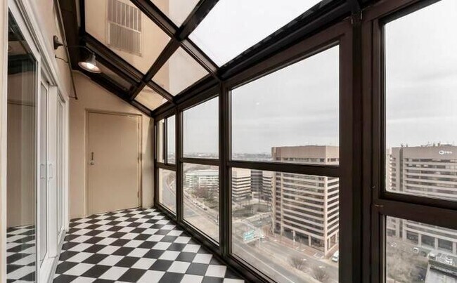 Foto del edificio - 1211 S Eads St