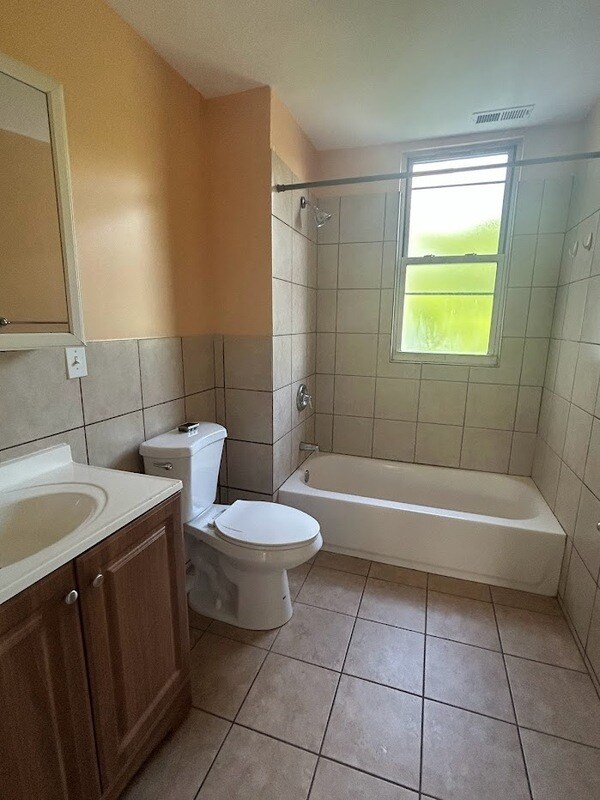 Building Photo - 7756 S Evans Ave