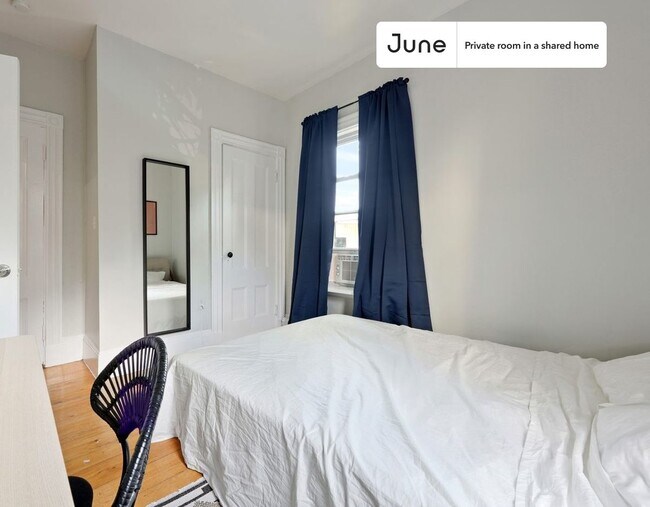 Foto del edificio - Room in Shared 3 bed/1 bath home