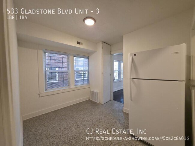 Foto del edificio - 533 Gladstone Blvd