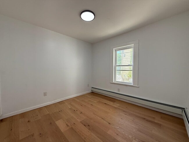 Building Photo - 82 McAdoo Ave