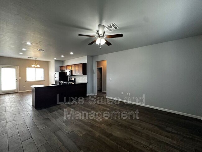 Foto del edificio - 1120 E Campbell St