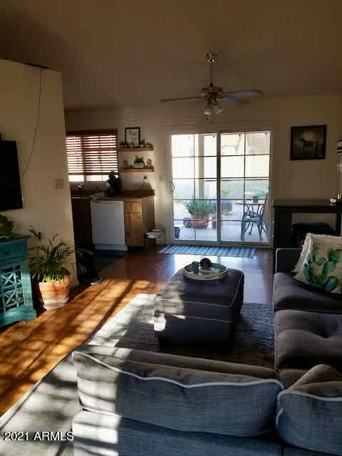 Foto del edificio - 7 N Fir St